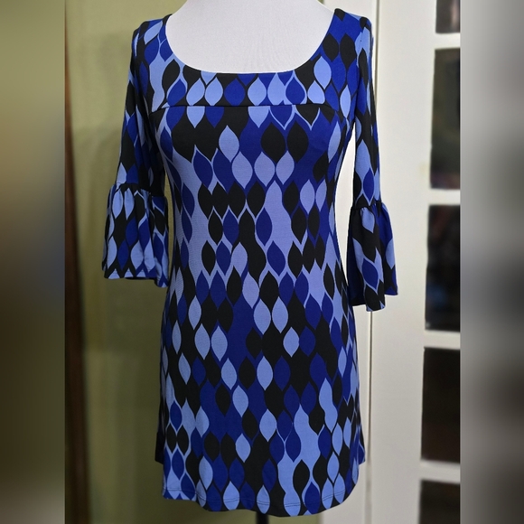 💕Cute Dress 💕 - Picture 3 of 8